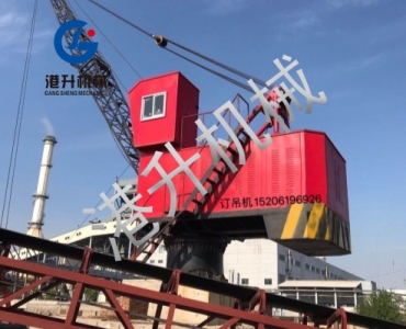 吊機抓鬥